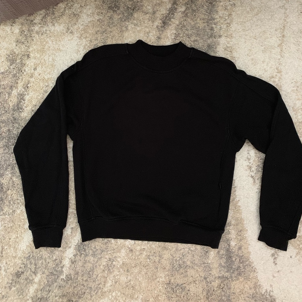 Black Lululemon Crew ONLY WORN ONCE